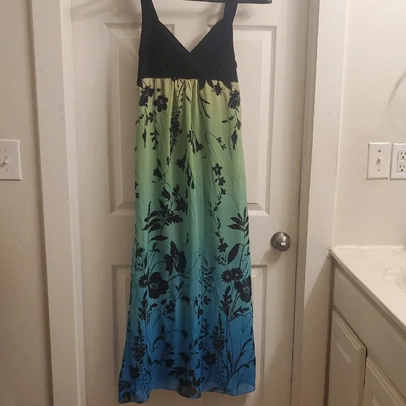 Scarlett Black Bodice Blue-Green Ombre Floral Maxi Dress - Picture 1 of 5